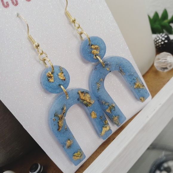 Blue and gold handcrafted resin earrings - Picture 3 of 6